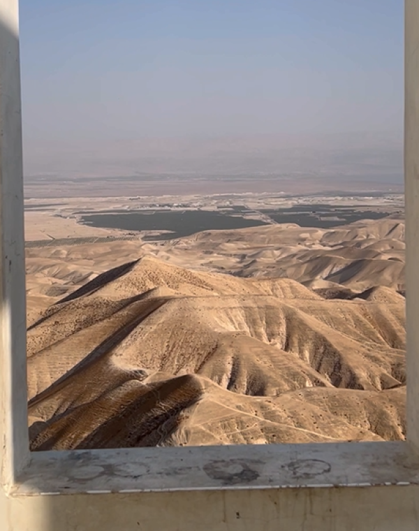 תמונה של מרפסת ים המלח: תצפית מפתיעה בדרך לצפון ים המלח - למטייל בישראל (טיולי)
